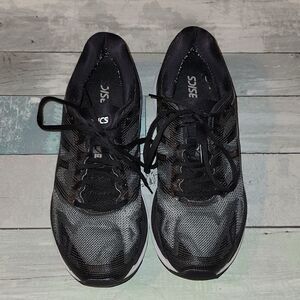 Black ASICS shoes sz 9.5